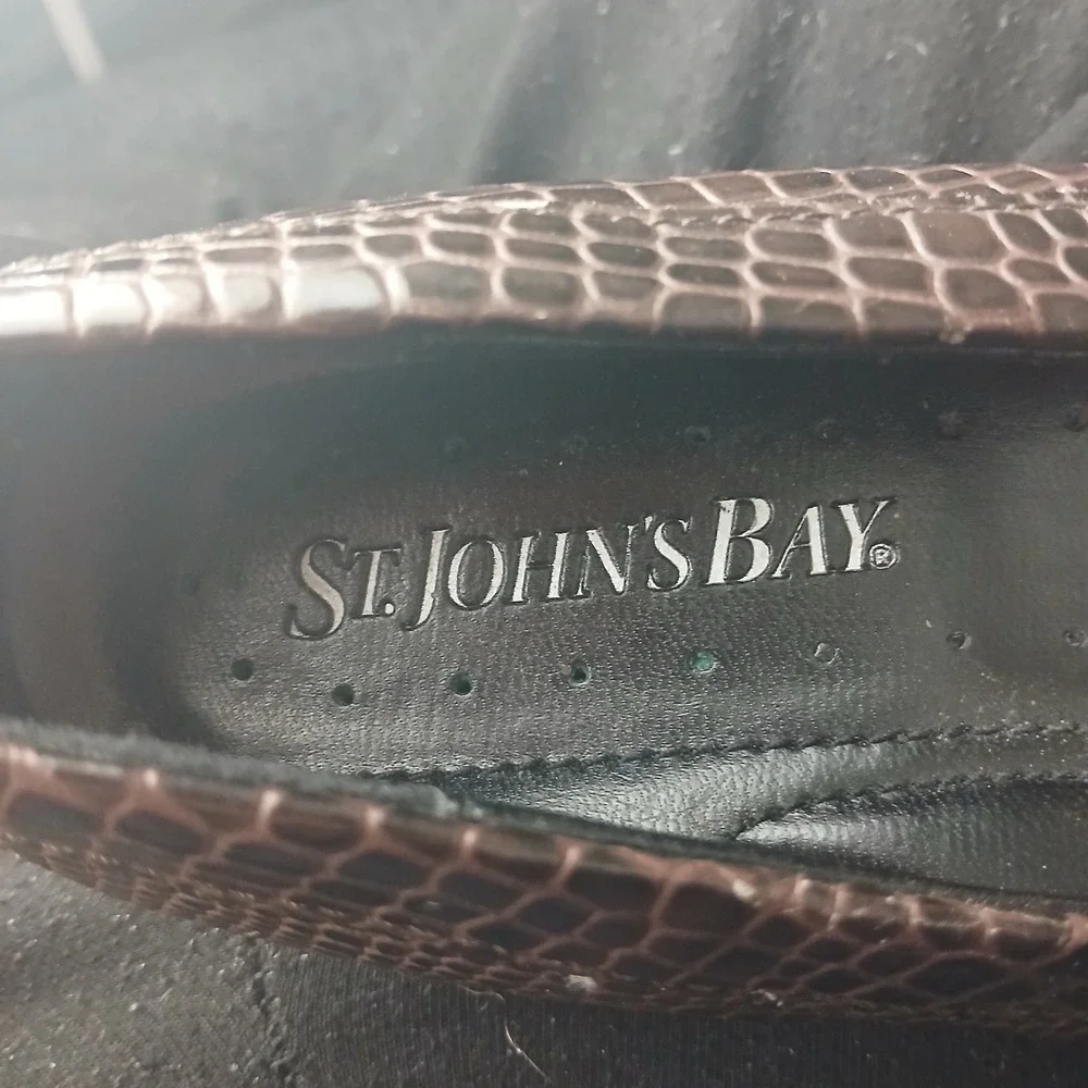 St Johns Bay Ava Brown‎ Croc Embossed Loafers Silver Hardware Womens 7.5M